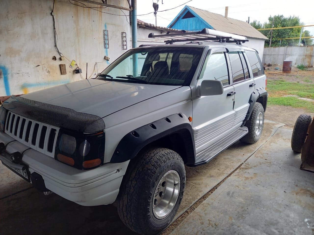 Продам Jeep Cherokee