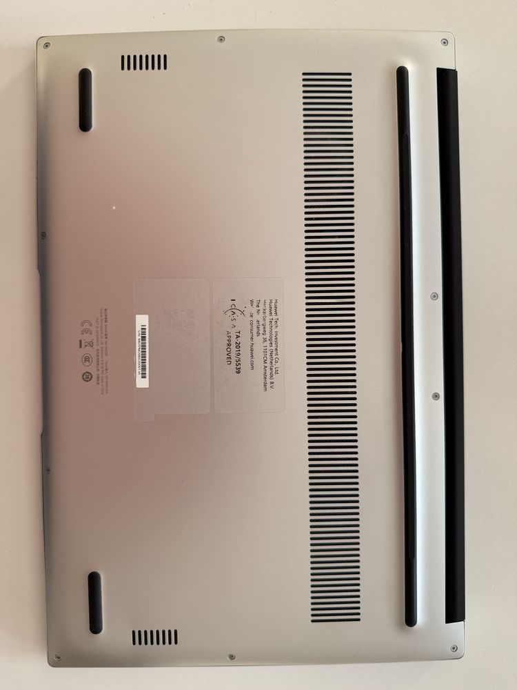 Лаптоп HUAWEI MateBook D14