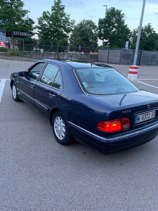 Mercedes Benz E230 Elegance Posibilitate Rate cu Buletinu fara avans