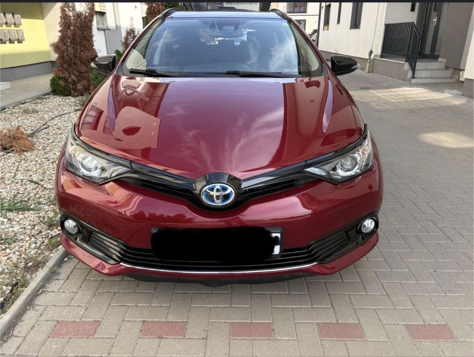 Vand Toyota Auris 1.8 Hybrid