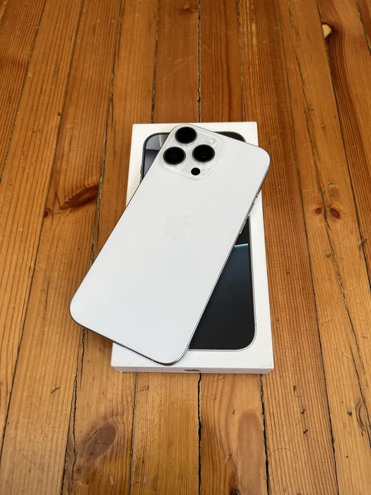 Apple iPhone 16 Pro Max Sim Battery 100%