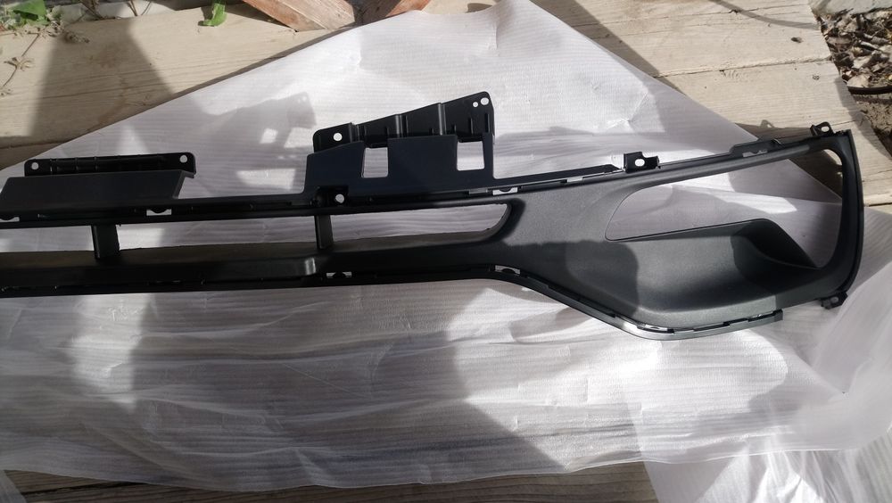 Решетка для противотуманных фар Kia Sportage новая