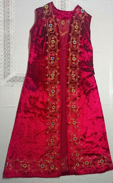 Национальная чапан-безрукавка 1988 г.