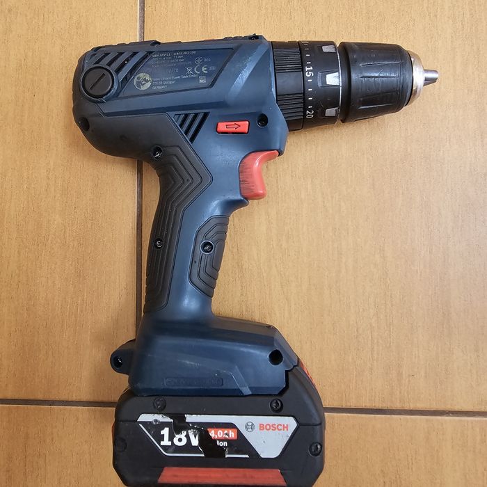 Masina de gaurit/însurubat professionala Bosch GSB 18V-21