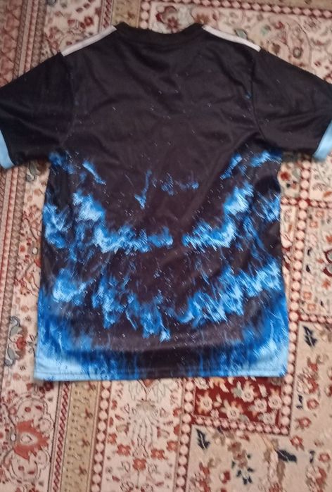 Продам футбольную форму реал мадрид