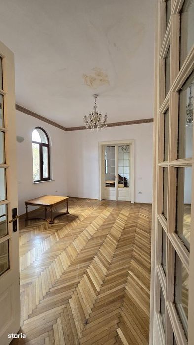 Inchiriere apartament in vila