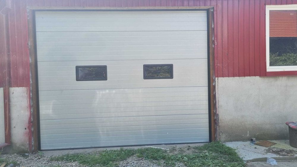 uși de garaj automate