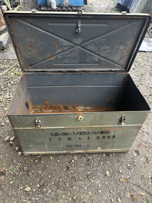 Lada Militara/Sonda rezervor/bride saviem