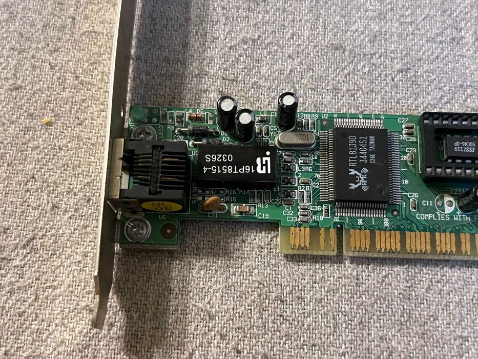 Placa retea PCI EP-320X Realtek RTL8139D pentru PC retro colectionari