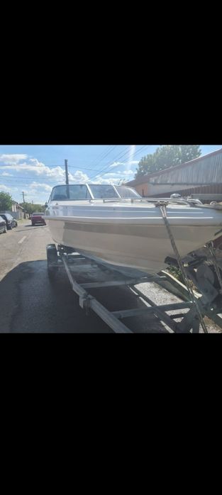 Vând ambarcațiune Sea Pro 210