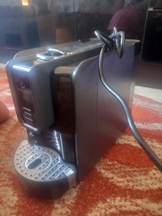 Vând aparat de cafea nou nouț