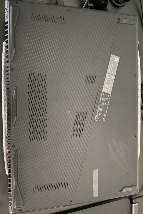 Asus Rog Strix Scar II GL704GW / RTX 2070 / 17.3" IPS / 32GB RAM