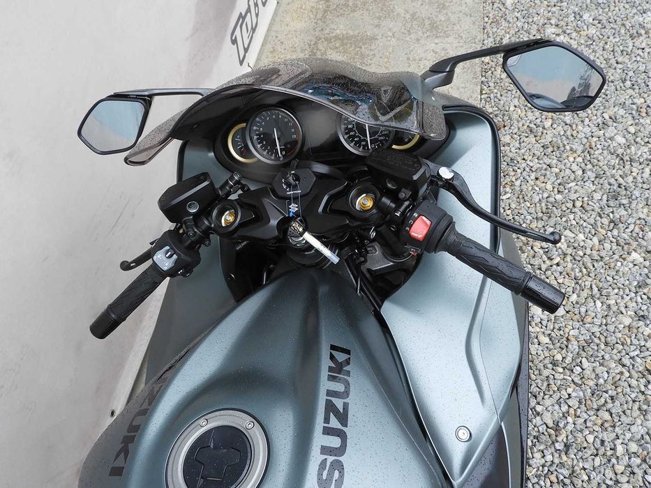 Motocicleta Suzuki Hayabusa GSX 1300 RR M5 | Rate | Leasing