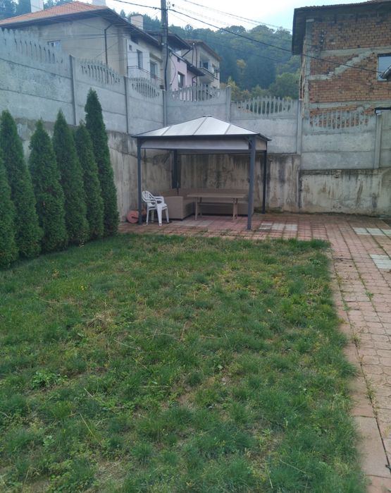 Продава къща в гр.Дупница
