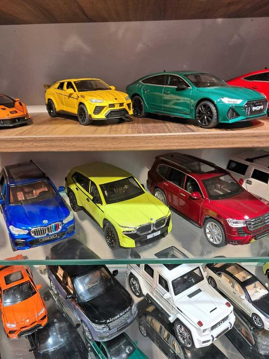 Метални хоби колички различни размери 1/24  1/32 DARENLAND