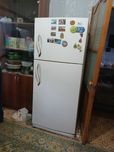 Продается свой  LG  холодильник.