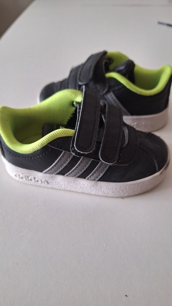 Два чифта детски маратонки Adidas
