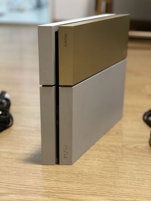 Consola PS4 (Playstation 4) GOLD edition + 2 Controllere +Jocuri Bonus