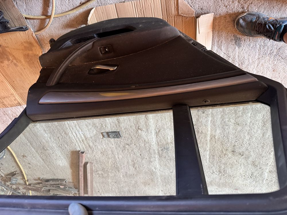 BMW E60/61 две задни врати,оборудвани