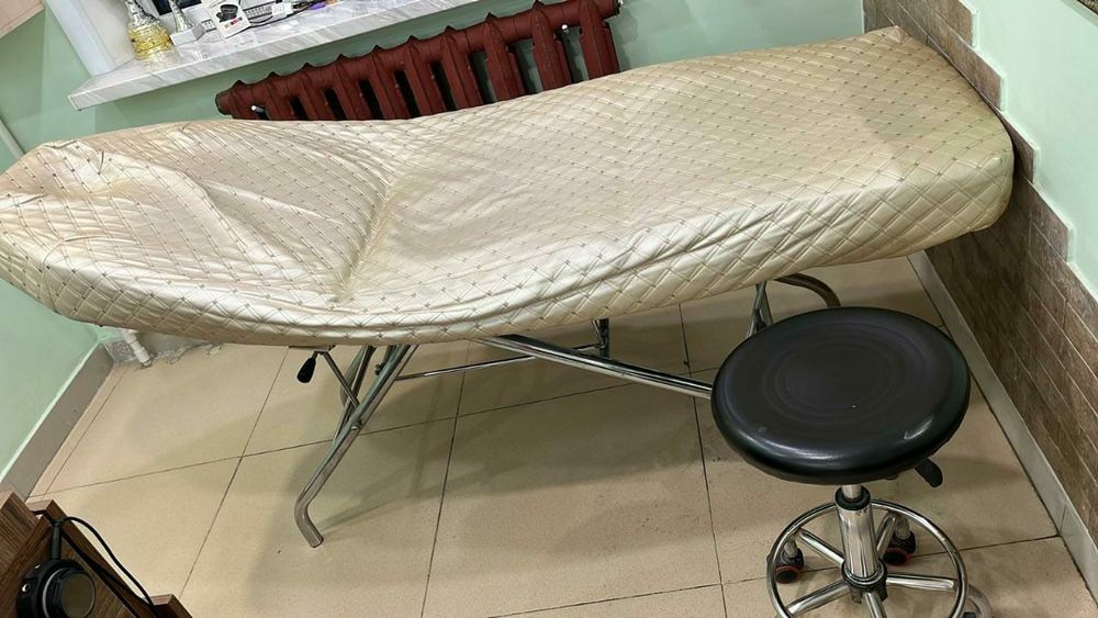 Продам кушетку