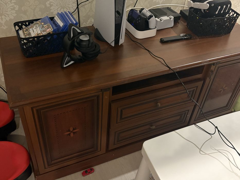 Тумба под ТВ бесплатно