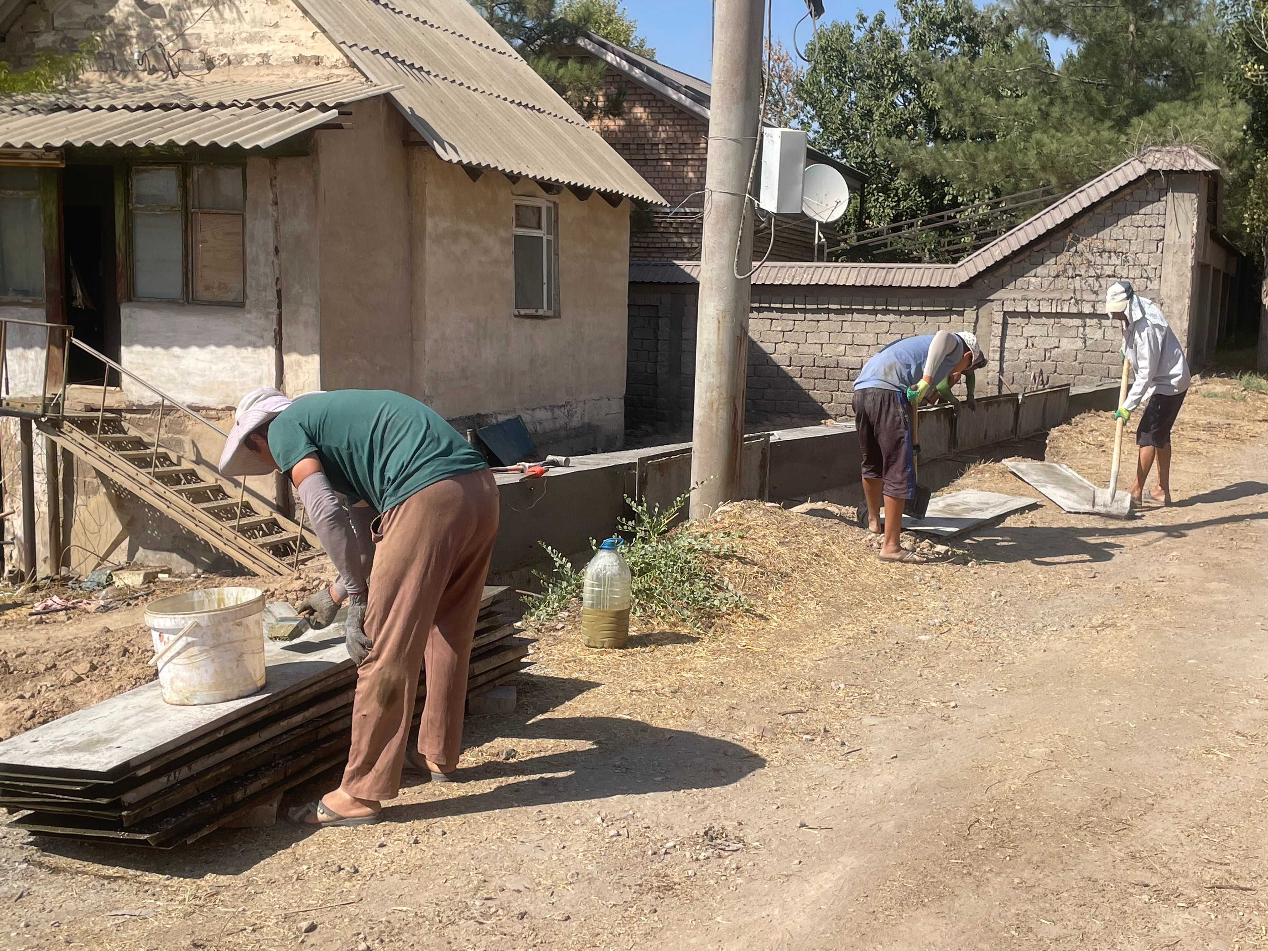 продается дача  уртасарай  навруз  6 соток  вода свет  сад   скважина