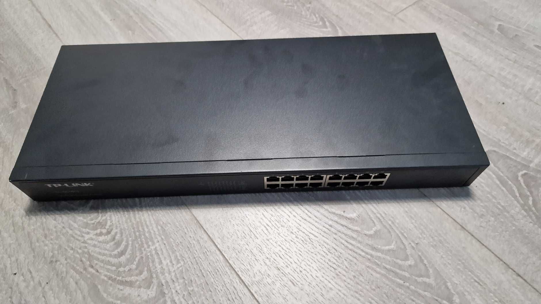 Switch 16 canale gigabit rackabil TP-Link TL-SG1016