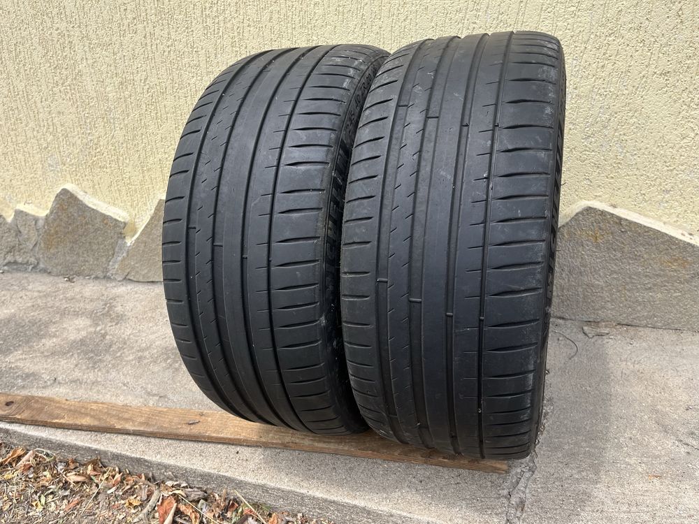 2 бр. летни гуми 245/40/20 Michelin DOT 4522 4,5-5 mm
