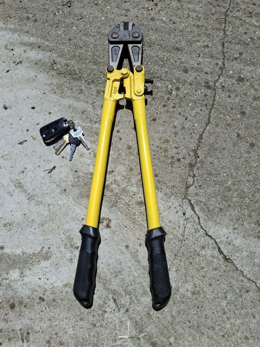 Cleste taietor fier beton