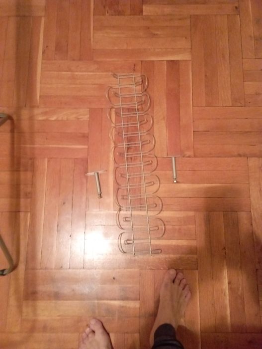 Оригинална мрежа с конзоли за под компютърна маса