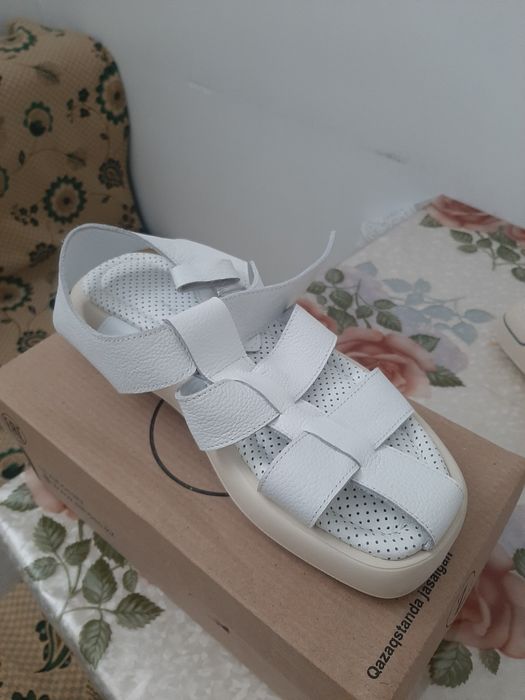 Кожанные сандали