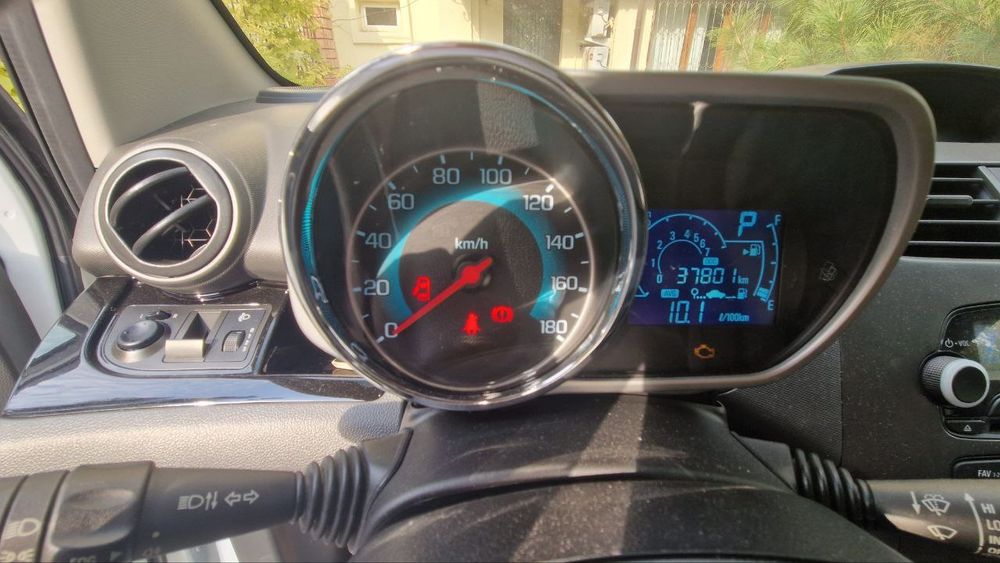 Продаю spark в отличном состоянии