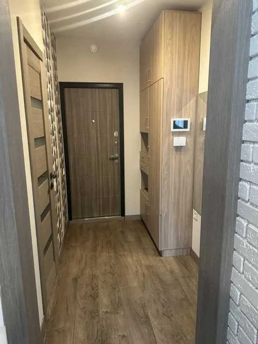 Дава се под наем Двустаен апартамент в София, Център - 55 кв.м за 408 € - Снимка #1