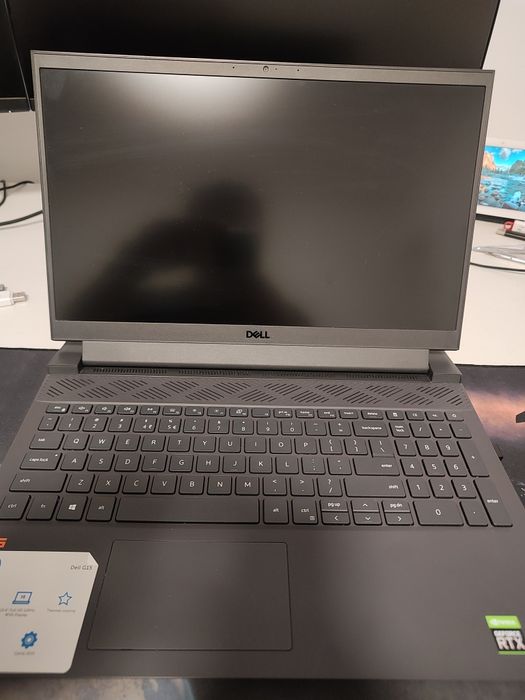 Laptop Gaming Dell G15 5511, RTX 3060, i7 11800H, 16 gb DDR4 3200 mhz