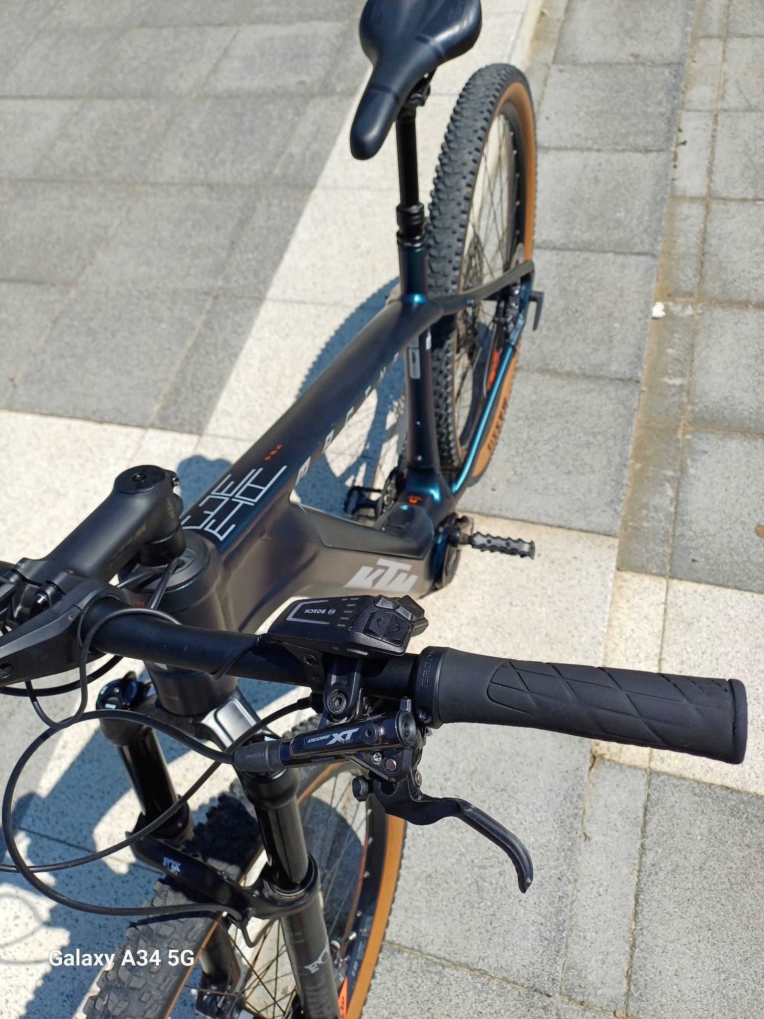 Vând bicicletă electrică KTM 2024