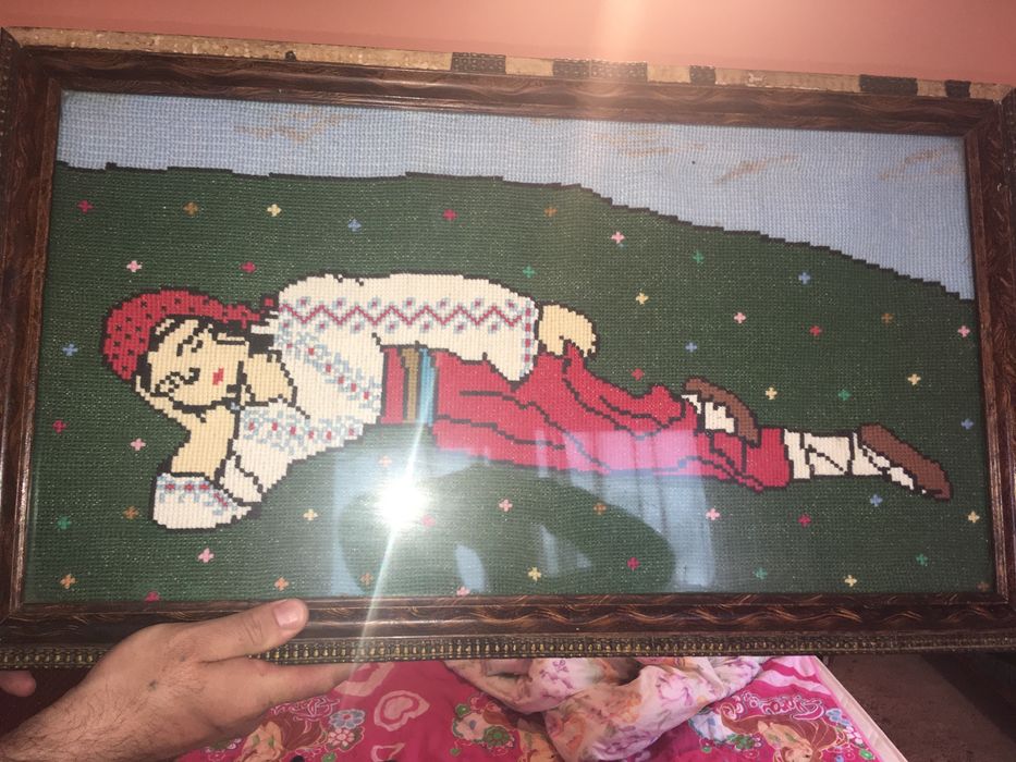 Tablou cusut la mana de colectie,peste 80 de ani