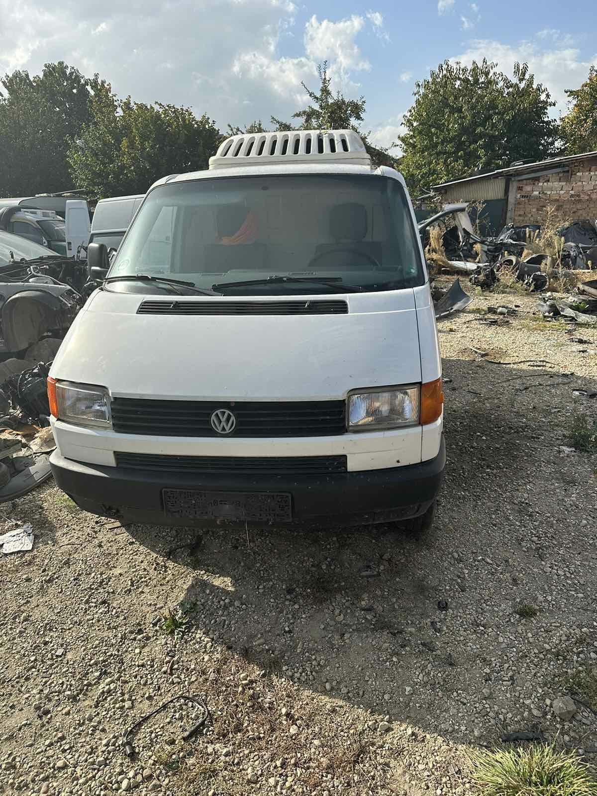 VW Transporter 2.4 D на части