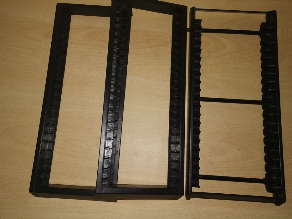 Стойки - поставки за компактдискове хоризонтални