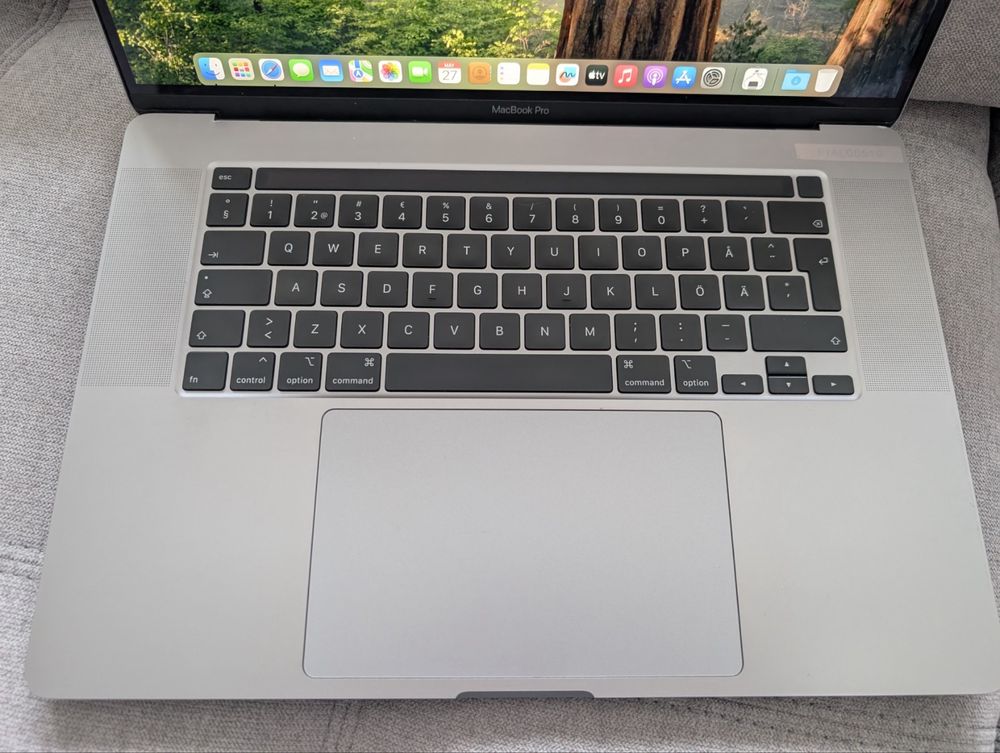 APPLE MACBOOK PRO 16 i9 64gb 1tb rx5500m 4gb