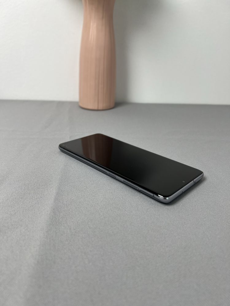 Смартфон Samsung Galaxy S20 plus