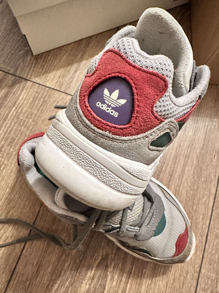 Adidas маратонки и Emu топли зимни боти