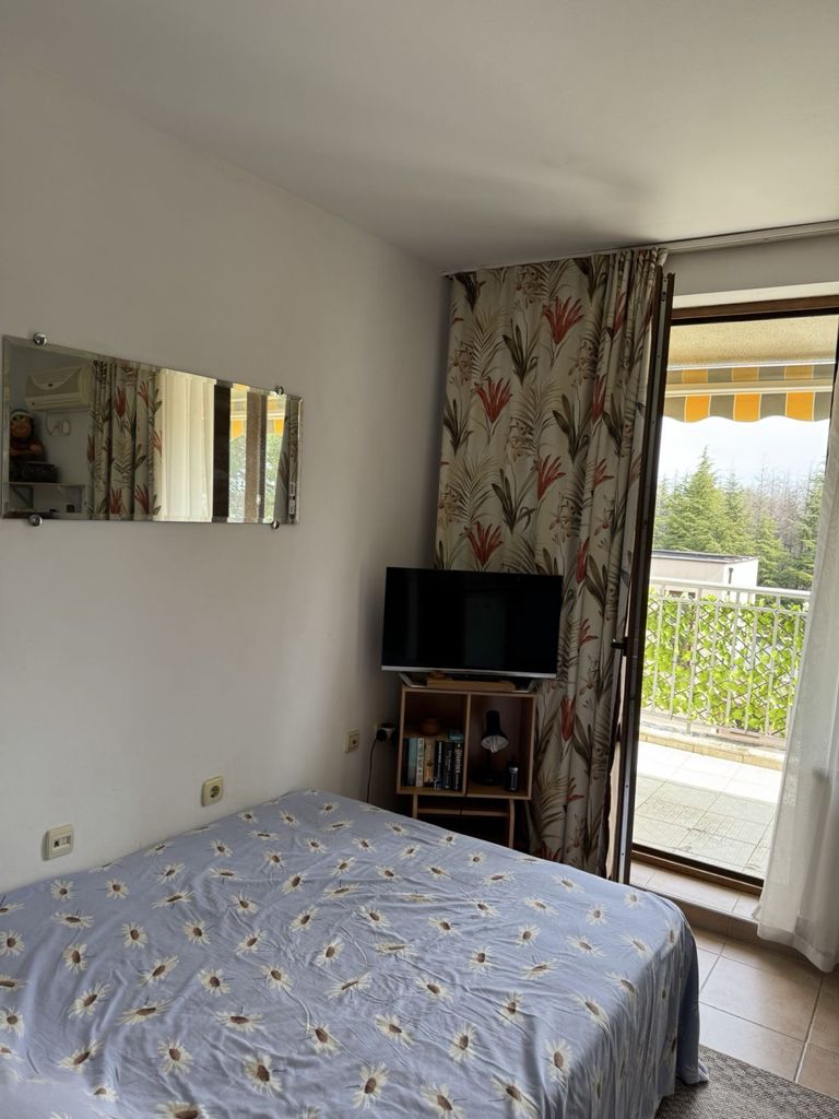 Продава се Двустаен апартамент в к.к. Слънчев бряг - 71 кв.м за 15 €/кв.м - Снимка #3