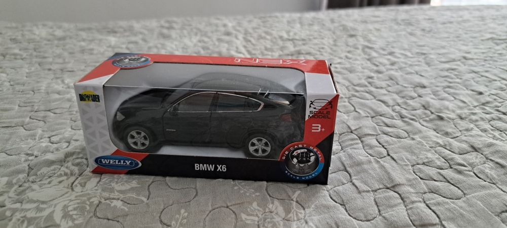 BMW X6 jucărie pentru copii