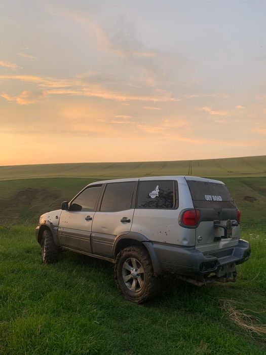 Nissan terrano  motor 2.7 tdi 4x4 cu reductor