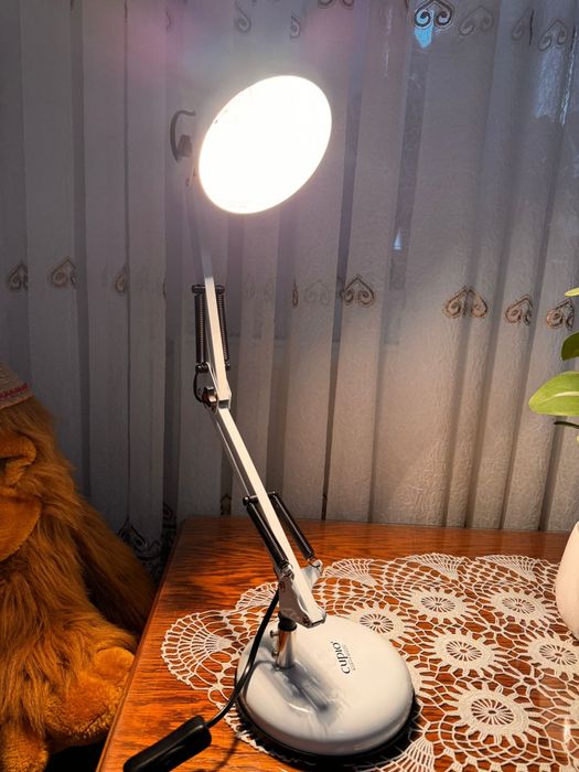 Vand lampa de unghii