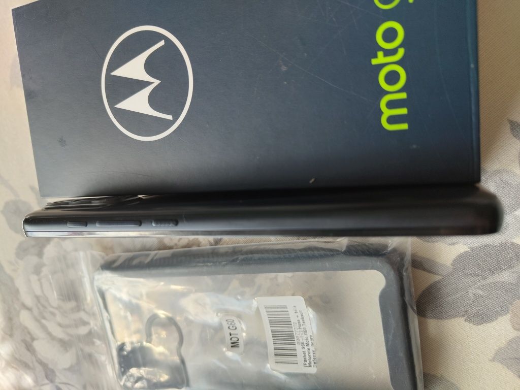 Vând/schimb Motorola G60, Moonless Black, 6/128GB, 108MP, 6000mah