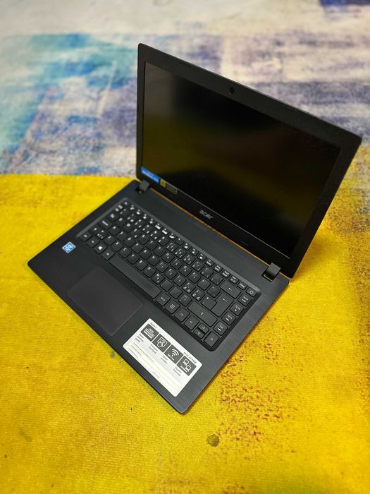 laptop Acer A114, ideal tester, baterie 3 h, slim, quadcore , win 11