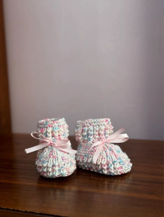 Детские вязанные пинетки