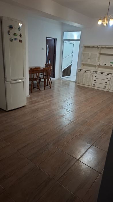 Apartament 3 camere 120 mp