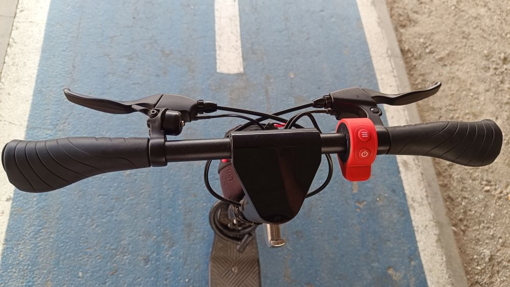 Vând trotineta iSEN X9 plus Negru